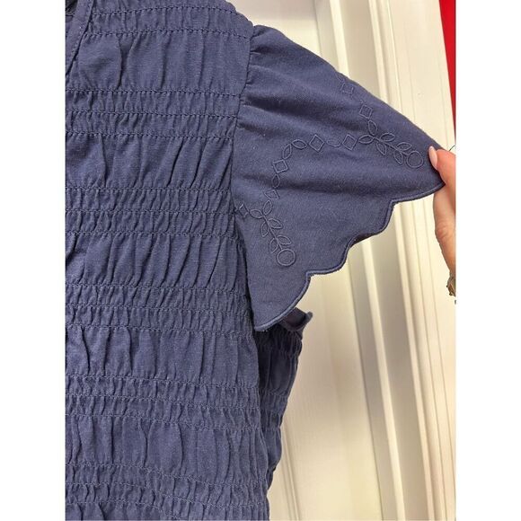 Lane Bryant Navy Smocked Cap Flutter Sleeve Top sz 22/24 - Picture 2 of 7